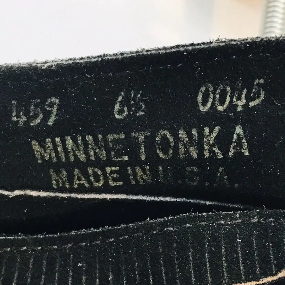 Minnetonka 459 moccasins